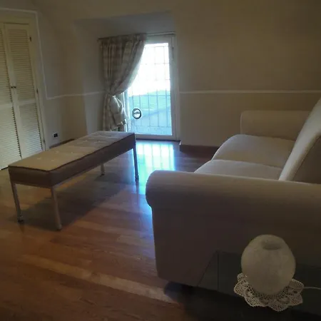 Domus Patrizia Bed & Breakfast Genua
